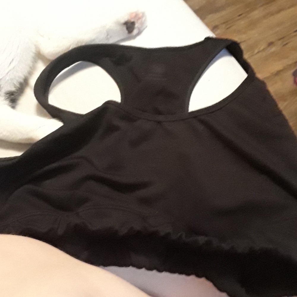 Black sports bra